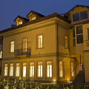 Di Hotel